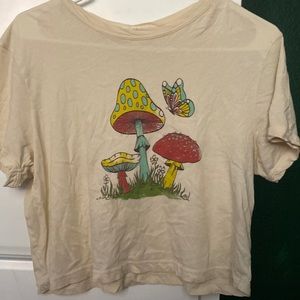 Mushroom graphic cropped tee